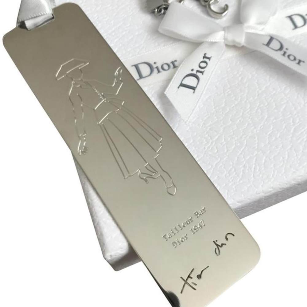 Christian Dior Silver Ultra Rare 1947 Book…